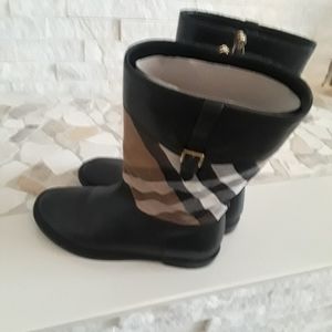 Burberry Boots for kids